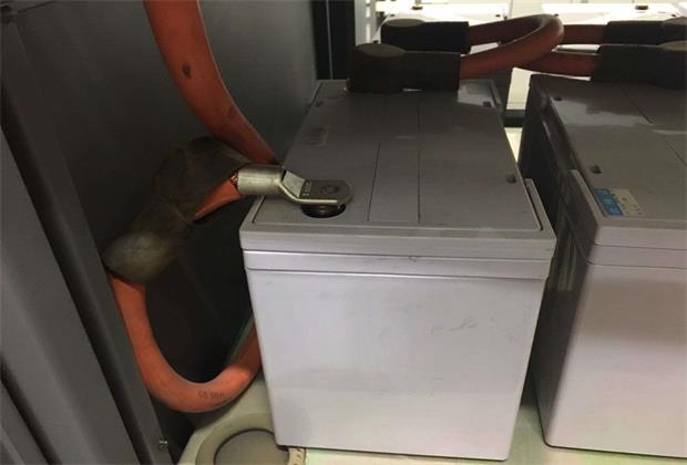 铅酸蓄电池