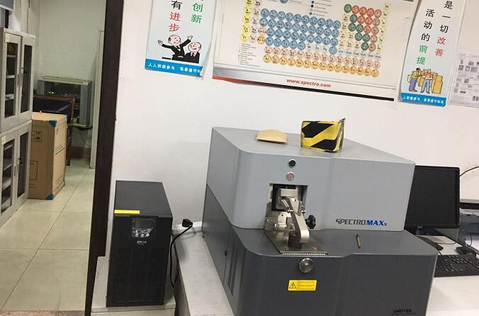UPS电源电池电压