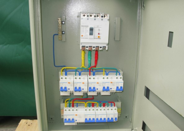 ups電源配電箱接線(xiàn)圖解示意圖